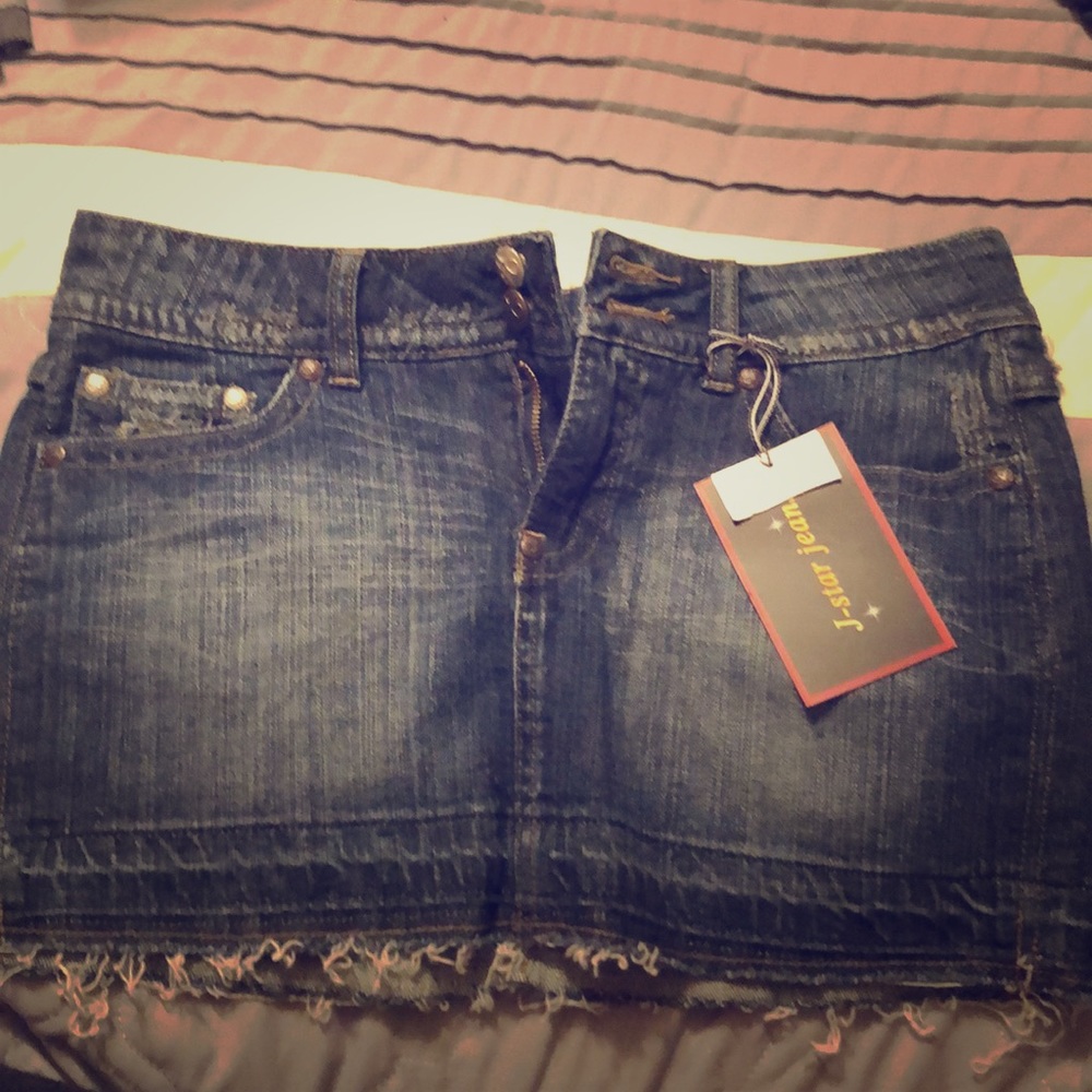 Jean mini skirt size 7/8 never worn